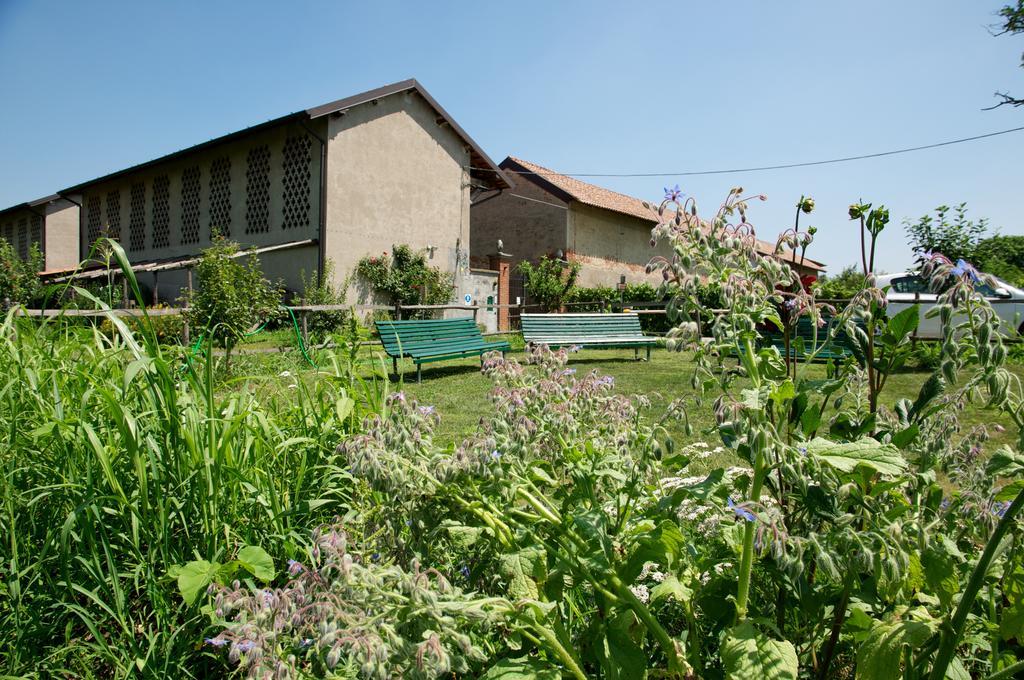 Cascina Delle Mele Bed & Breakfast Vittuone Bagian luar foto