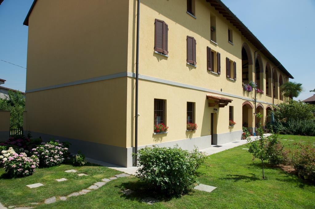 Cascina Delle Mele Bed & Breakfast Vittuone Bagian luar foto