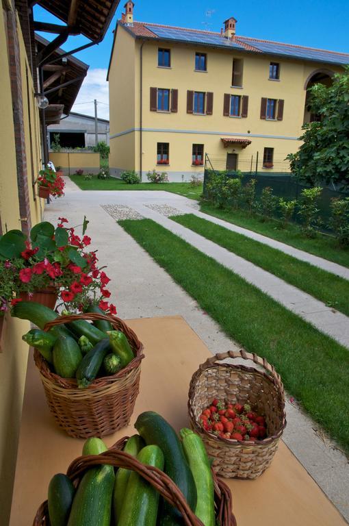 Cascina Delle Mele Bed & Breakfast Vittuone Bagian luar foto