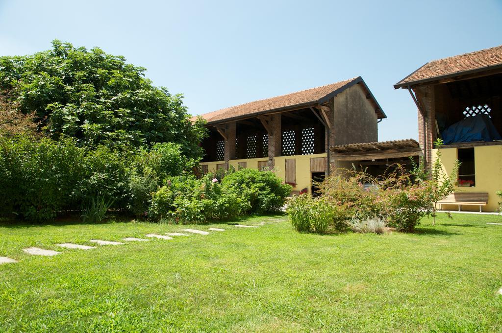 Cascina Delle Mele Bed & Breakfast Vittuone Bagian luar foto